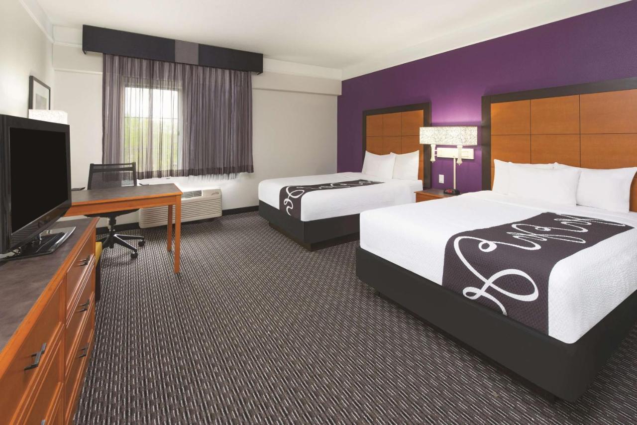 Travelodge By Wyndham Houston Cy-Fair Екстериор снимка