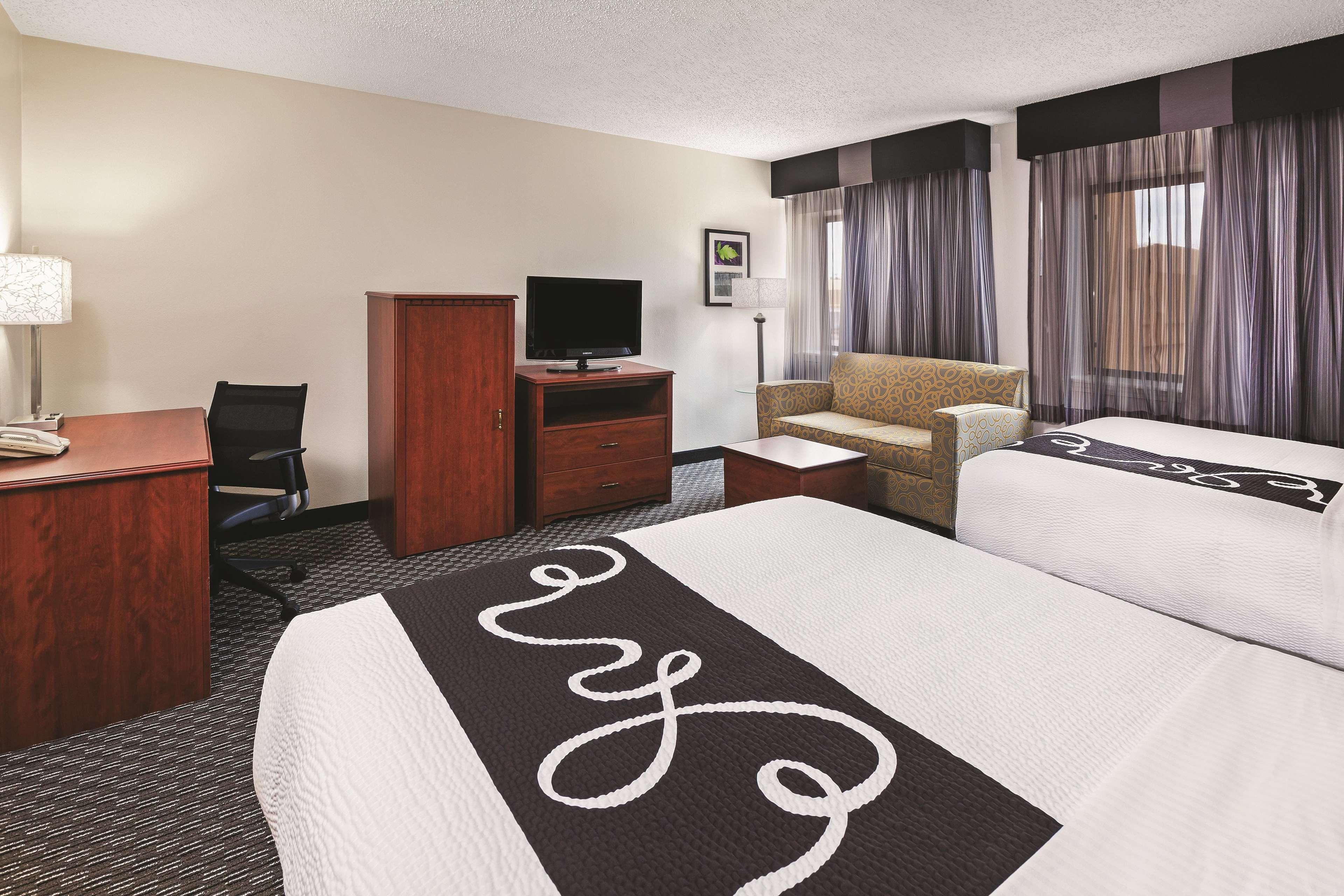 Travelodge By Wyndham Houston Cy-Fair Екстериор снимка
