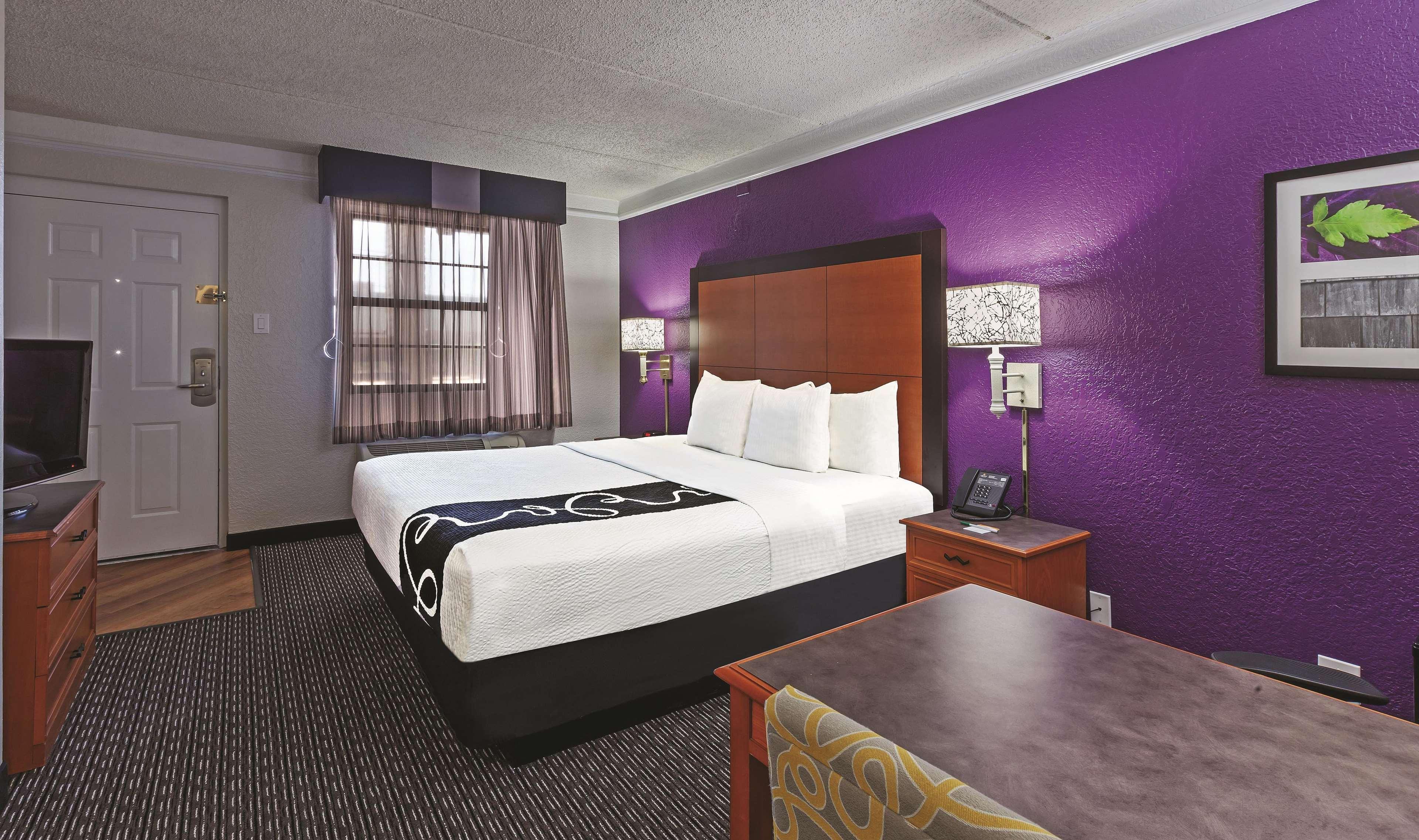 Travelodge By Wyndham Houston Cy-Fair Екстериор снимка