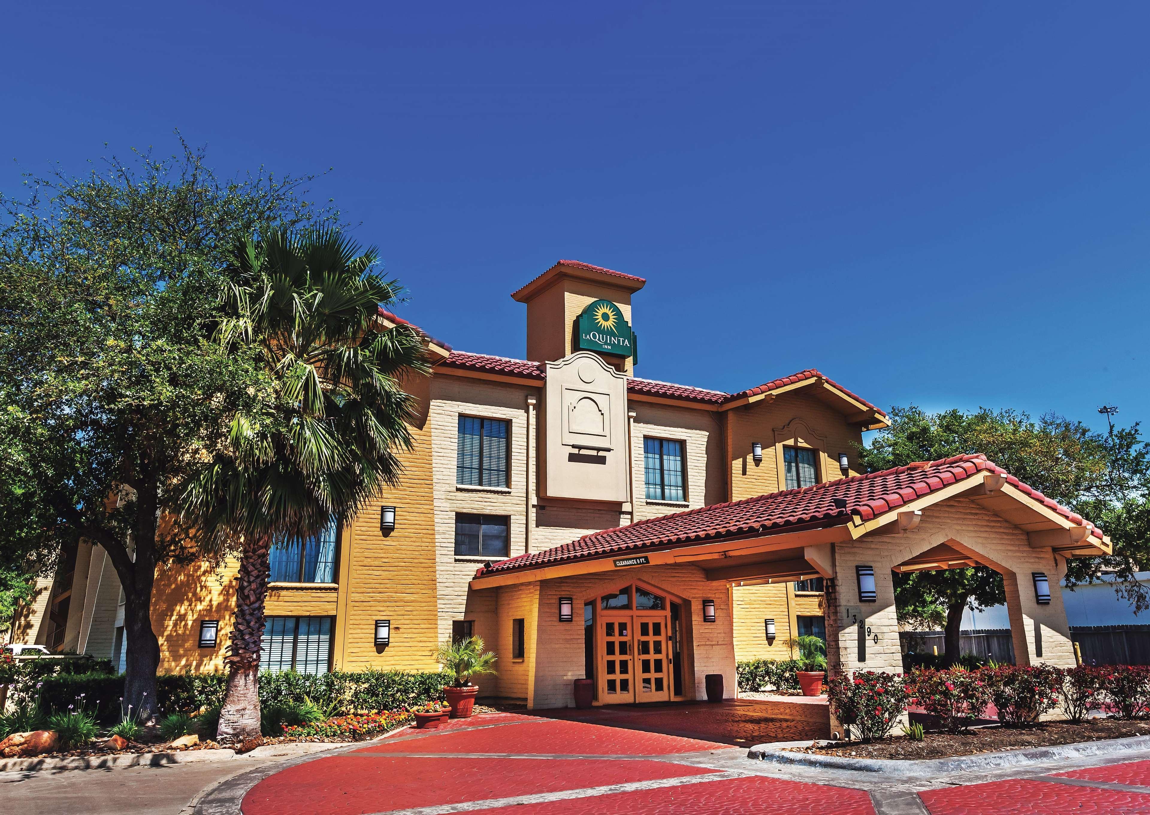 Travelodge By Wyndham Houston Cy-Fair Екстериор снимка