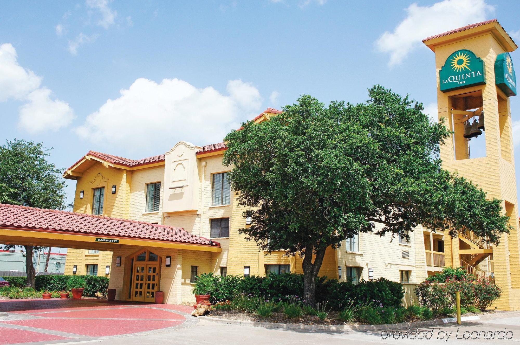 Travelodge By Wyndham Houston Cy-Fair Екстериор снимка
