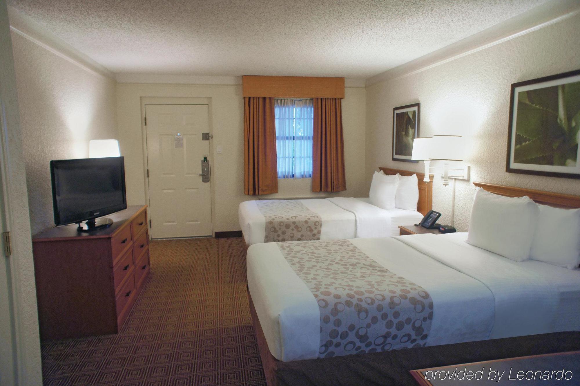 Travelodge By Wyndham Houston Cy-Fair Екстериор снимка